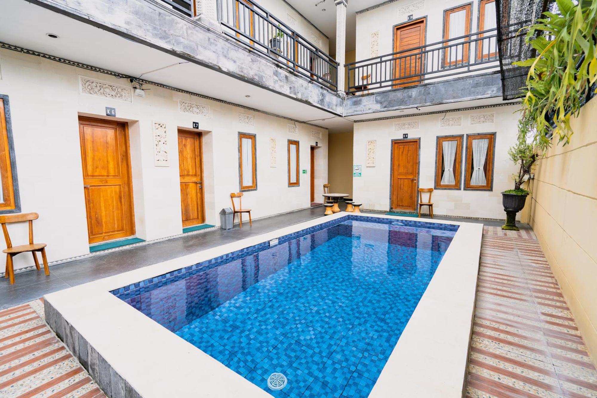 Guesthouse Cempaka Putih Seminyak Exterior foto