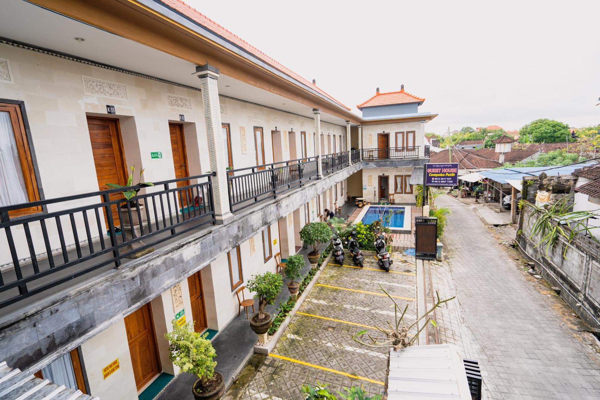Guesthouse Cempaka Putih Seminyak Exterior foto