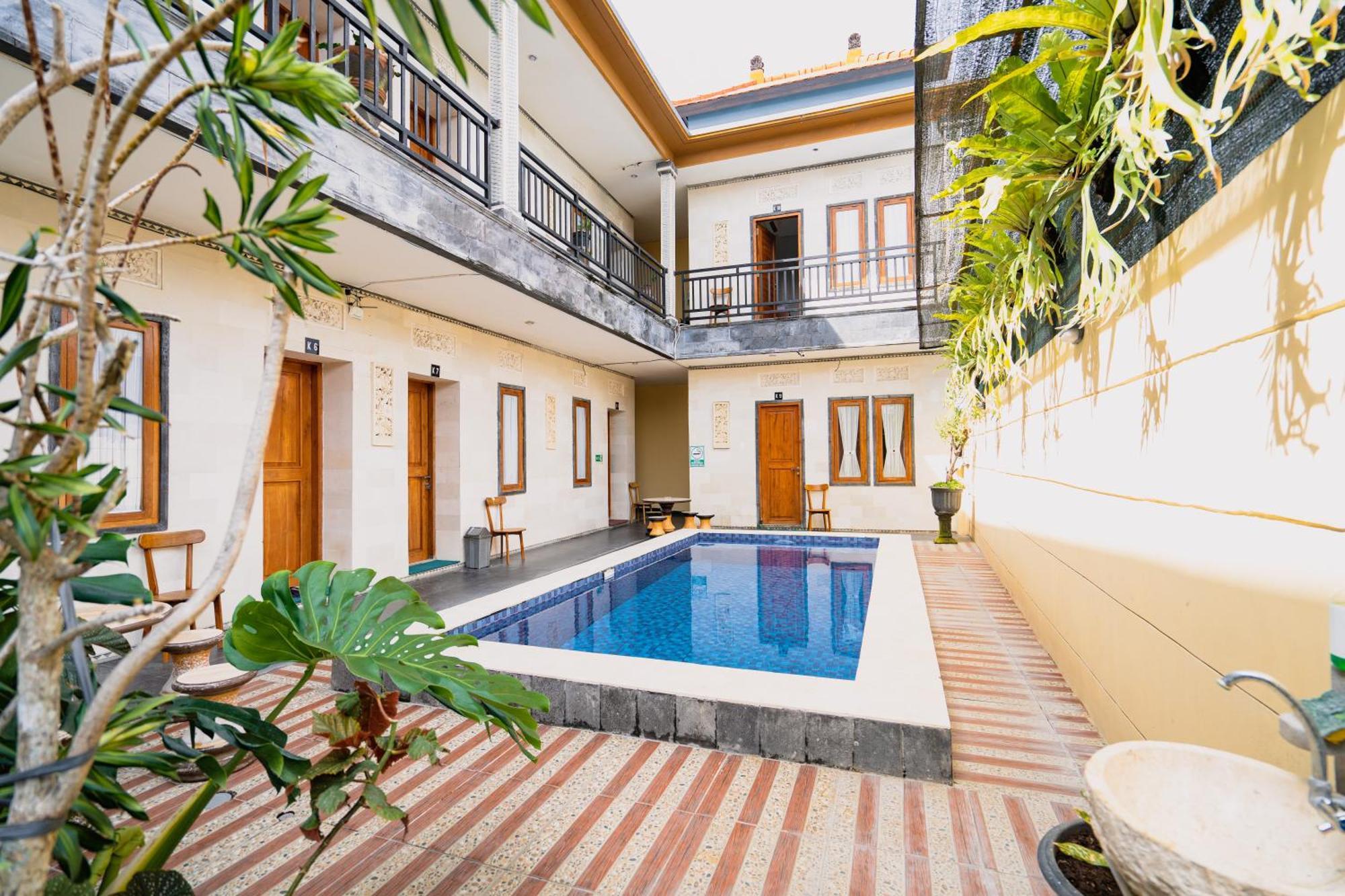 Guesthouse Cempaka Putih Seminyak Exterior foto